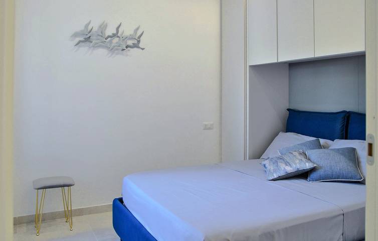 Moderno appartamento con piscina e terrazza vicino a Porto Salvo in Spiaggia di Vindicio, Formia
