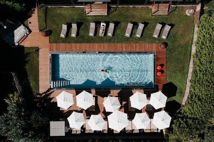 Hôtel pour 4 personnes, avec piscine et vue ainsi que jardin et sauna, animaux acceptés