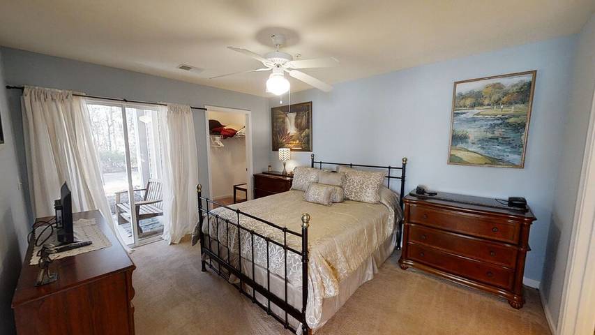 Vacation rental for 6 people, with hot tub and pool as well as balcony in Pawleys Island