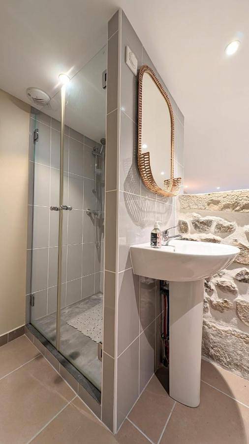 Appartement entier, One-Bedroom Apartment in Verneuil-sur-Avre, Région d'Évreux