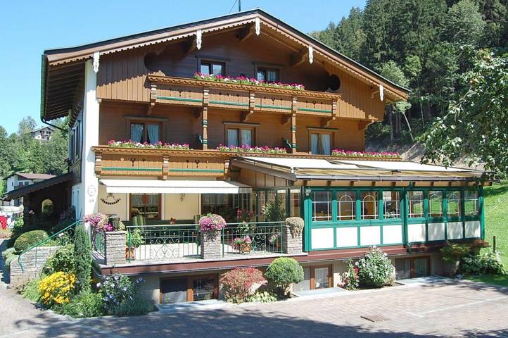 Maison d’hôte pour 6 personnes, avec Balcon et Terrasse ainsi que Jardin et Vue à Mayrhofen