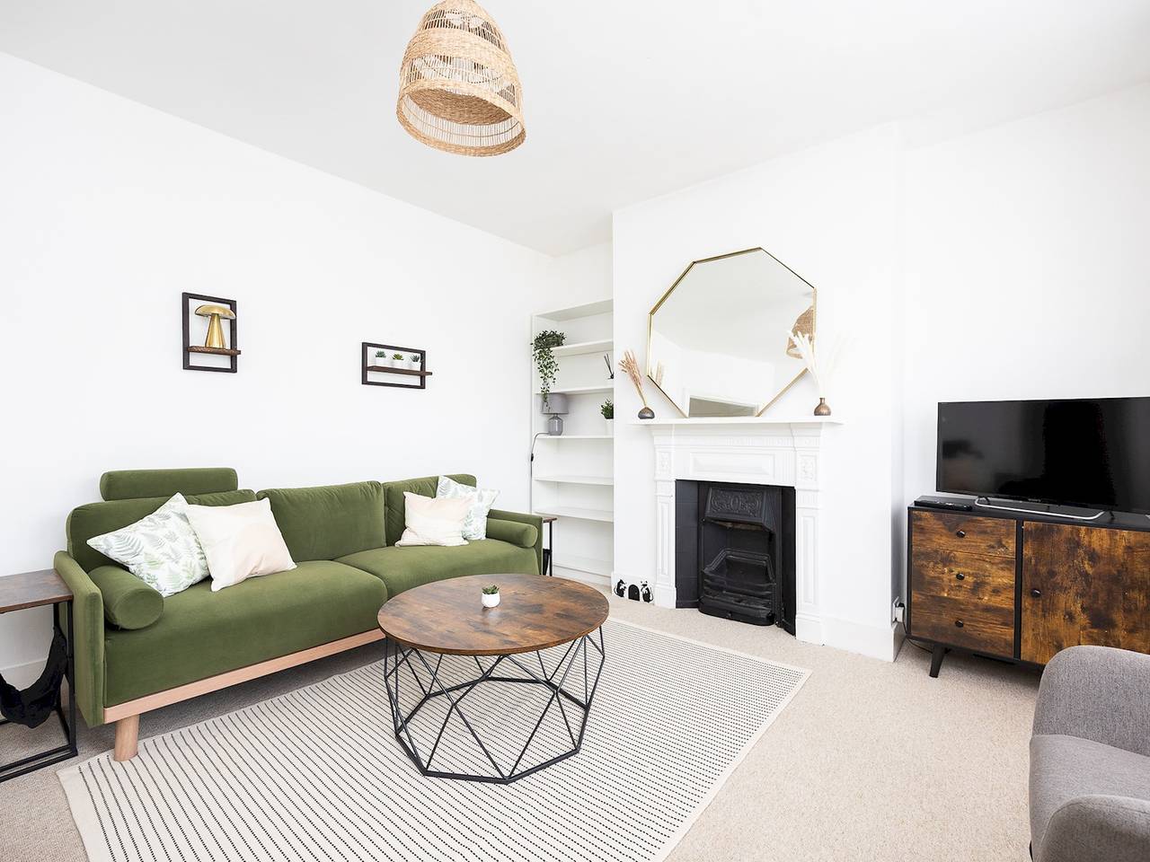 Entire apartment, Pass the Keys | Poets' Corner Stylish Apartment | Station Location in Hove, Brighton