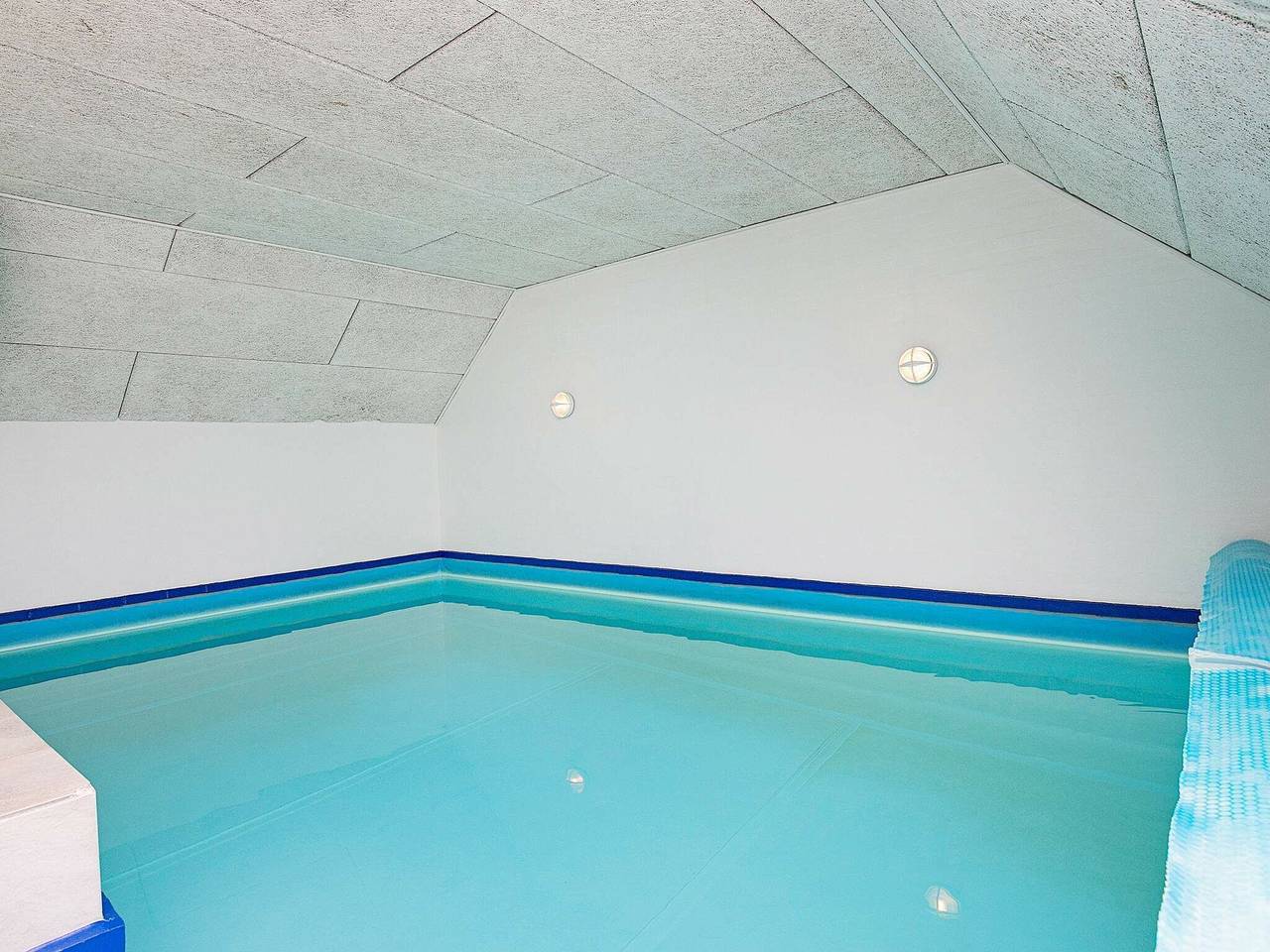 Luxus-Ruckzug mit Pool -- By Traum Ferienwohnungen in Jegum, Jegum Ferieland