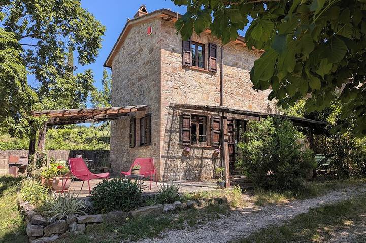 Der Walnuss, schönes Haus mit Pool in San Venanzo, Perugia Provinz