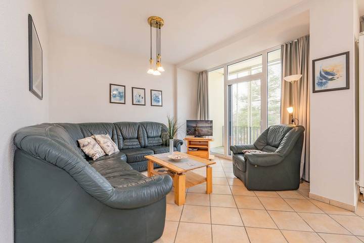 Ferienwohnung für 4 Personen, mit Sauna und Balkon in Zempin