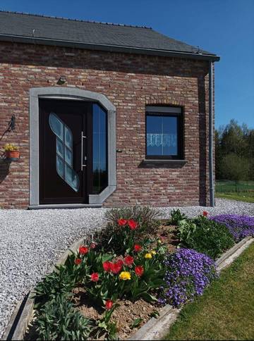 Gîte pour 2 personnes, avec jardin et vue à Couvin