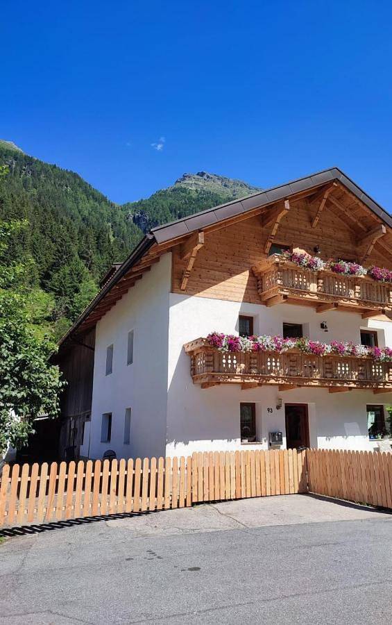 Ganze Wohnung, Two-Bedroom Apartment in St. Leonhard im Pitztal, Bezirk Imst