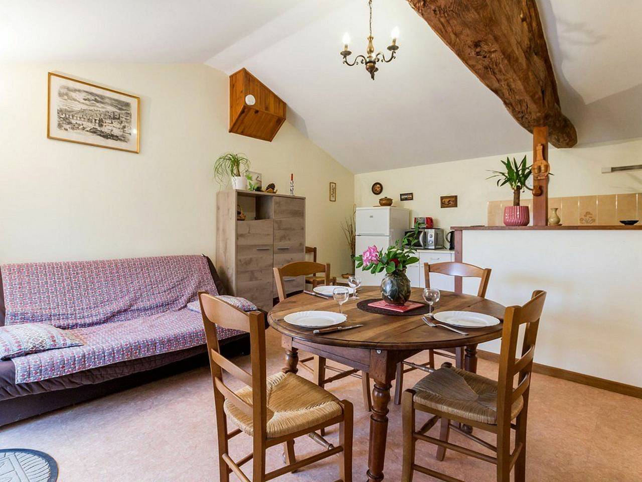 Gîte rénové à Corcoué-sur-Logne avec étang privé et équipements bébé in Corcoué-sur-Logne, Région de Nantes