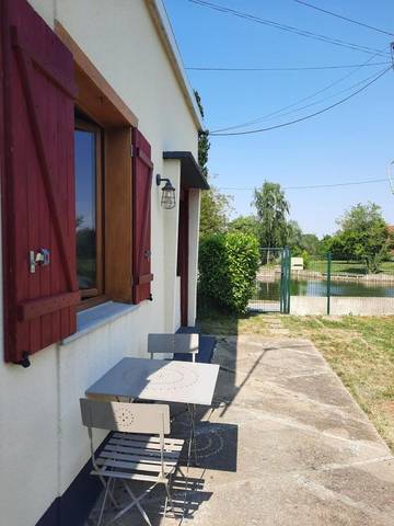 Gîte pour 2 personnes, avec jardin ainsi que terrasse et vue à Serques