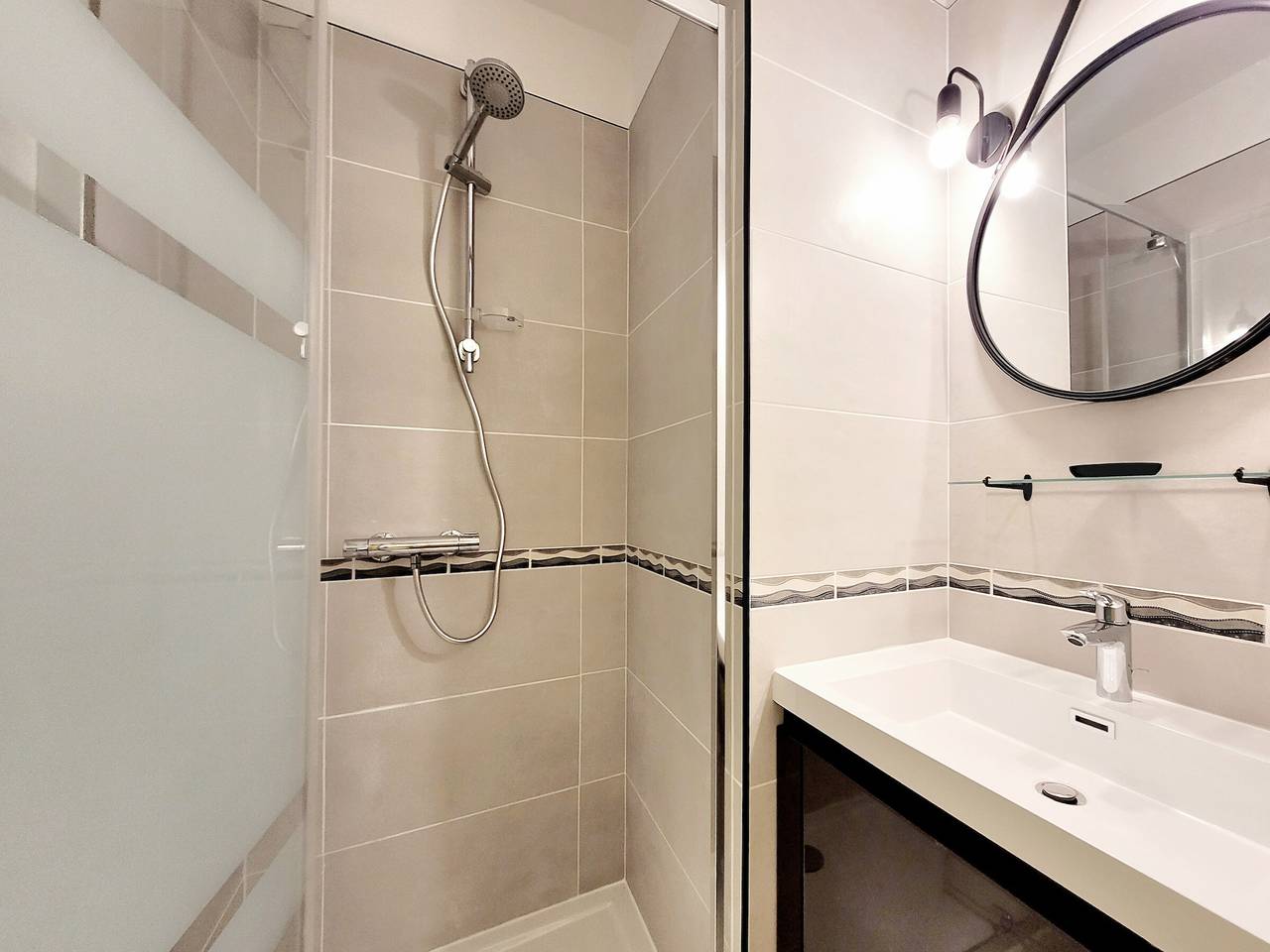 Apartamento entero, Canet-en-Roussillon - Estudio acogedor 2 pers - Frente al mar - Balcón, Tv, mascotas admitidas in Canet-en-Roussillon, Côte d'Améthyste