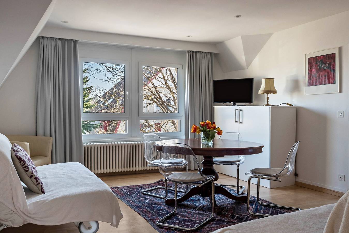 Apartamento inteiro, Acolhedor apartamento de férias "Alpenrose" perto do centro histórico com varanda e jardim in Kreuzlingen, Turgóvia