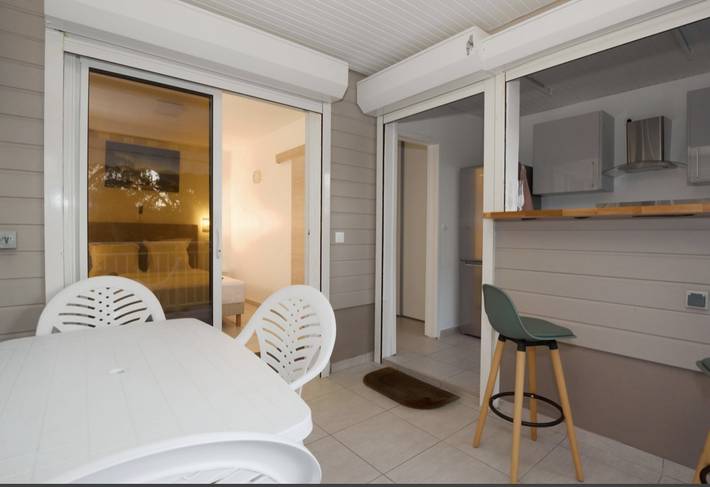Gîte pour 2 personnes, avec piscine et terrasse dans Fort-de-France - 4