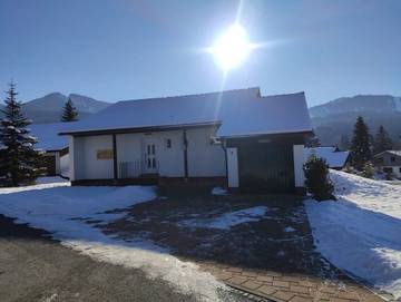 Ferienpark für 6 Personen, mit Pool und Terrasse sowie Garten, kinderfreundlich in den Bayerische Alpen