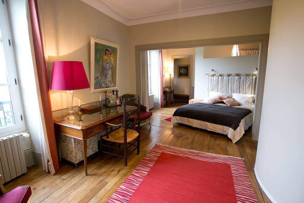 Gîte de Groupe en Bourgogne - Maison d'Hôtes  -Pdj compris  - 20 à 34 personnes in Étaule, Arrondissement d'Avallon