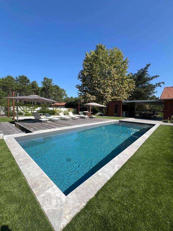 Villa voor 13 personen, met tuin en zwembad in Mimizan