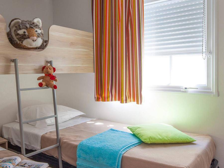 Camping Port de Plaisance - Mobilhome 5 personnes - Mobil-home | Classic | 2 Ch. | 5 Pers. | Terrasse simple | 1 Sdb | Tv in Clohars-Fouesnant, Région de Quimper