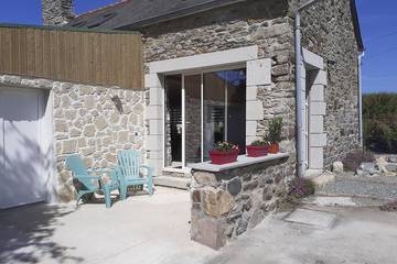 Gîte pour 4 personnes, avec jardin, animaux acceptés à Pléboulle
