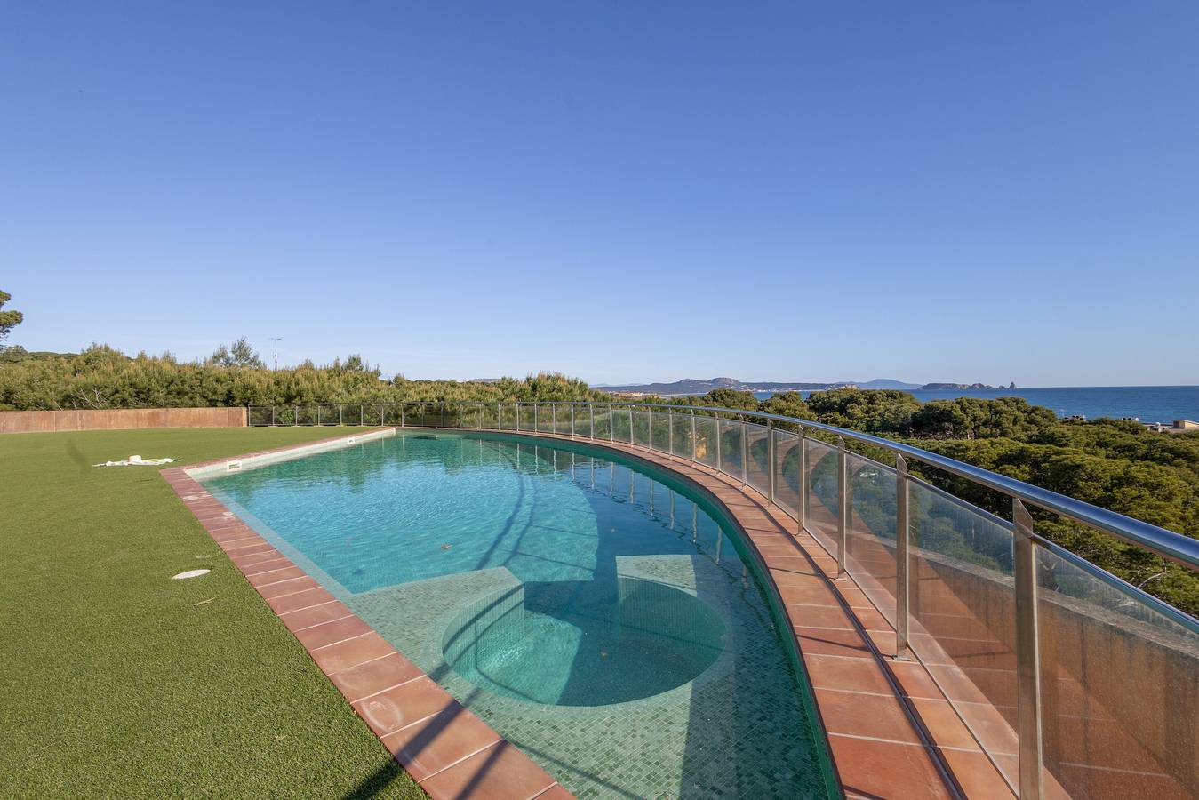 Apartamento entero, Apartamento 'Sa Calma 2 - 1D' con vistas al mar, Wi-Fi y aire acondicionado in Begur, Costa Brava