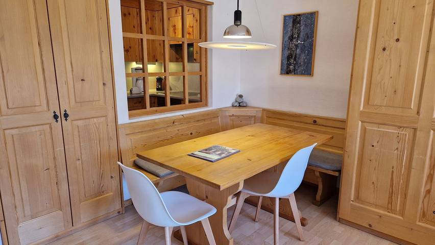 Ganze Wohnung, 2 1/2 Zimmerwohnung, sonniger Balkon mit Bergsicht in Silvaplana-Surlej, Silvaplana