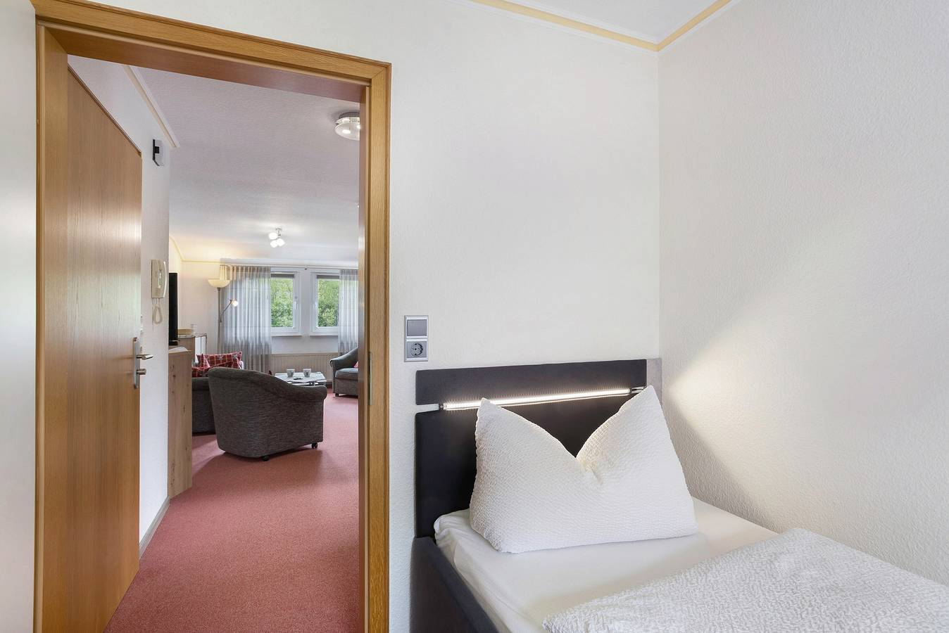 Entire apartment, Apartment 'Ferienwohnung Becker Typ B' with Mountain View, Shared Garden and Wi-Fi in Schwalefeld, Willingen