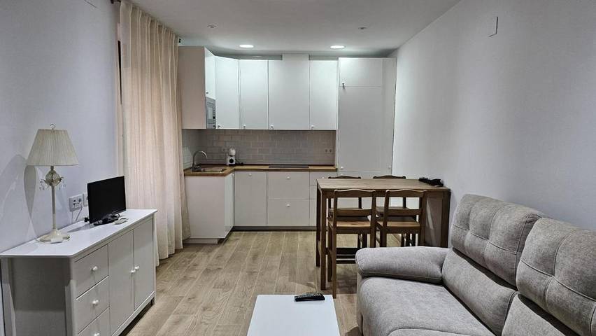 Apartamento de vacaciones para 4 personas, con balcón y vistas - 1