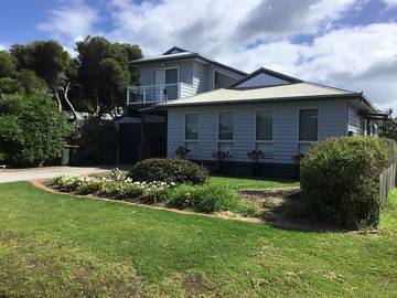 Holiday Home for 10 People in Surf Beach, Philip Island, Photo 4