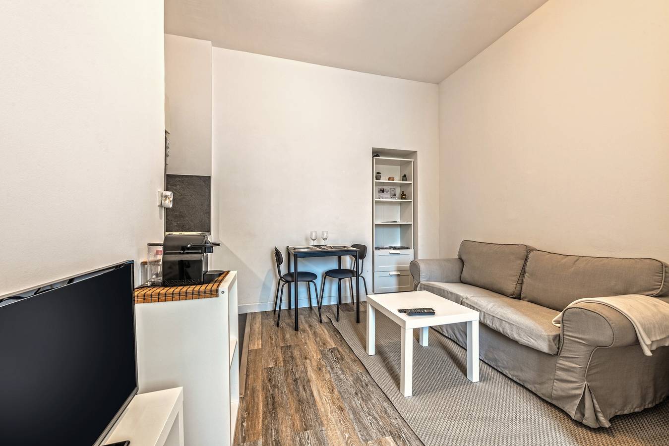 Ganze Wohnung, Ferienwohnung 'Les Capucins - T2 Tout Confort' mit privater Terrasse, privatem Garten und Wlan in Brest, Brest und Umgebung