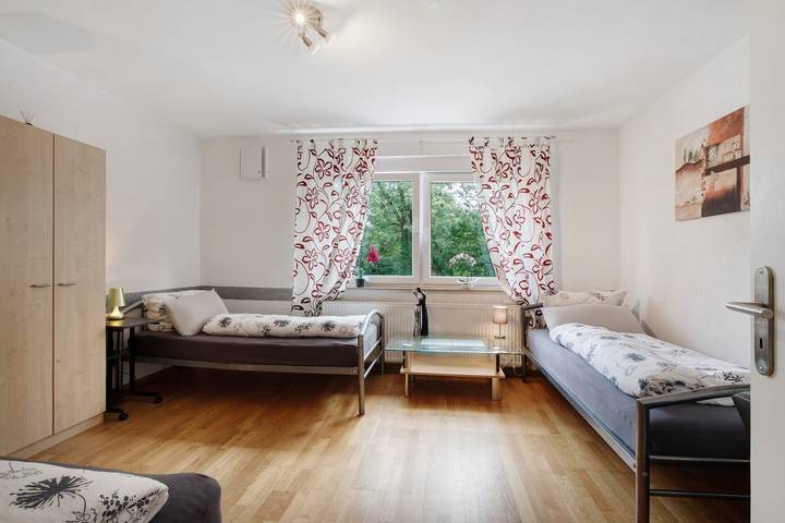Hel lägenhet, Garden view - apartment for up to 6 people. in Laupheim, Landkreis Biberach