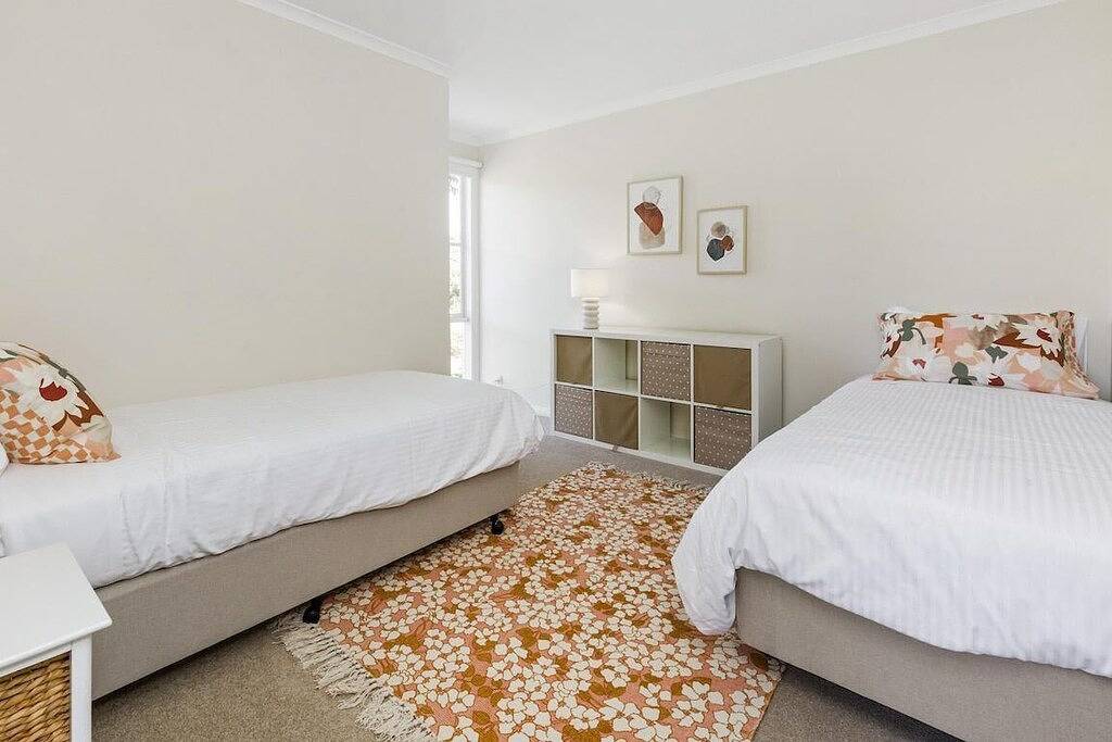 Kasih - Ocean Views - Love Actually...and we love it. in McCrae, Mornington Peninsula