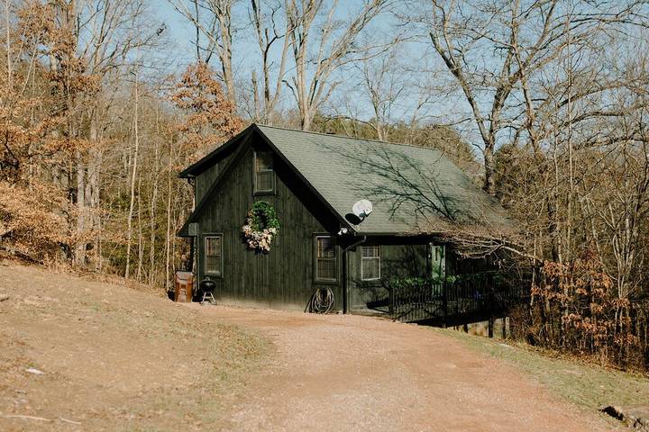 Chalet for 6 people, with hot tub and balcony in Ohio