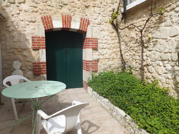 Gîte pour 2 personnes, avec terrasse et jardin - 1