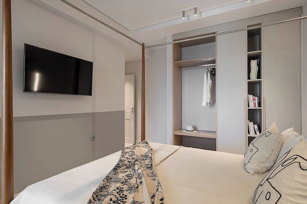 Entire apartment, Cozy 2 bedroom apt in front of the sea in Agioi Apostoli, Chania region