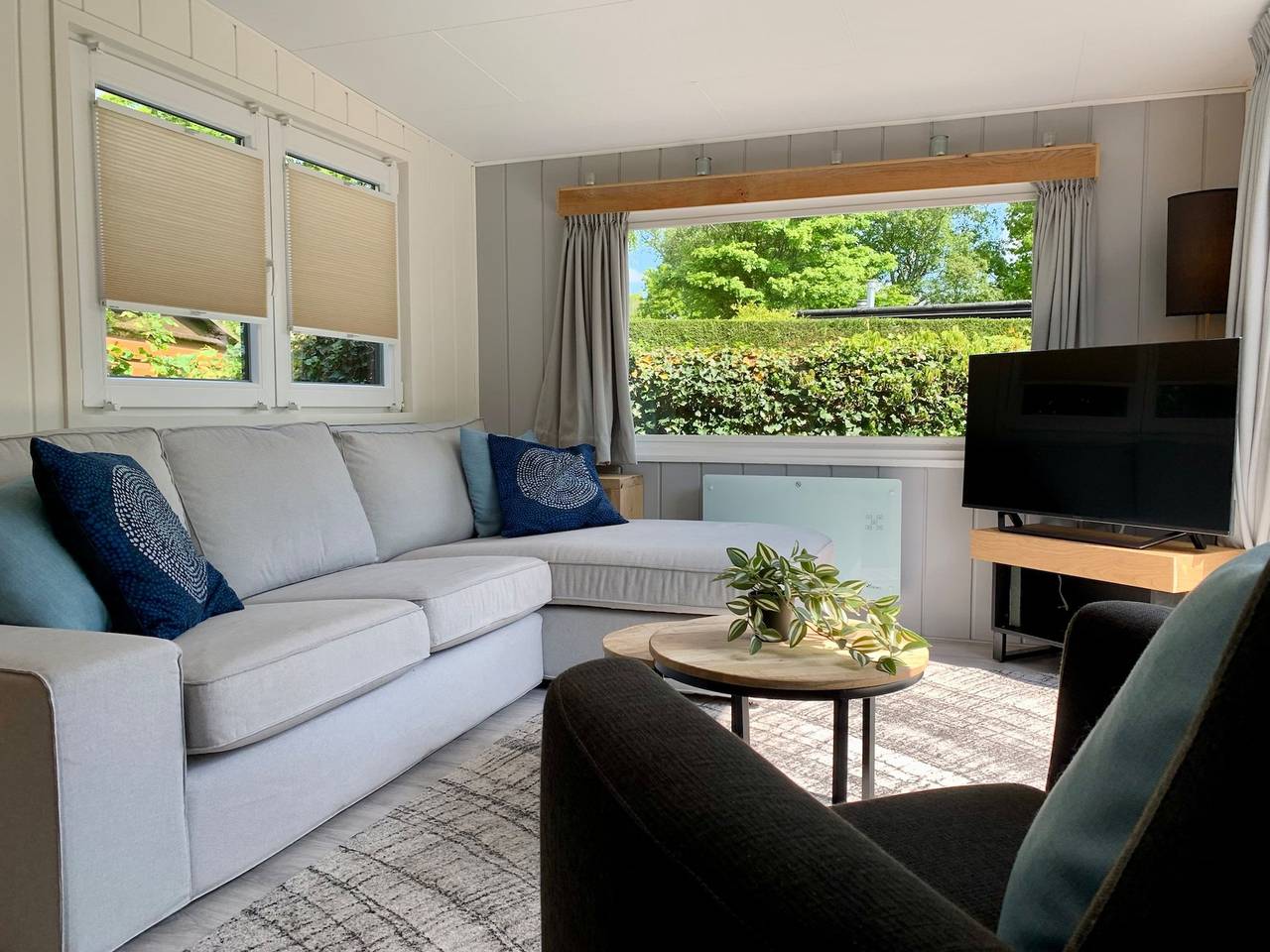 Chalet in Sint Maartenszee near Sandy Beach in Enschede, Twente