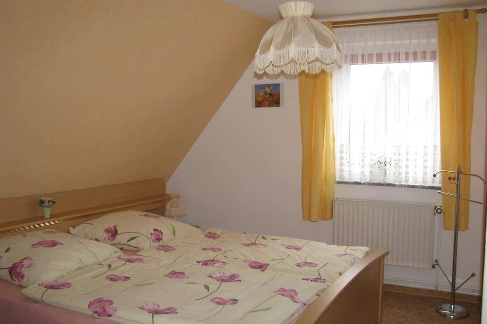 Ca.100 m² für 2-6 Pers., Wlan, Wintergarten, eingezäuntes Grundstück in Hohenfelde, Südliche Ostseeküste