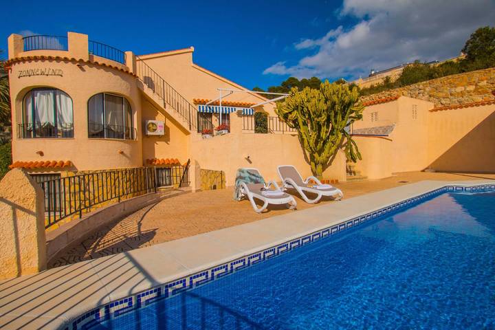 Villa für 4 Personen, mit Terrasse und Garten in Calpe - 3