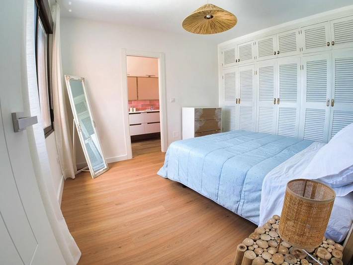 Location de vacances pour 6 personnes, avec piscine ainsi que vue et jardin à Isla Plana - 3