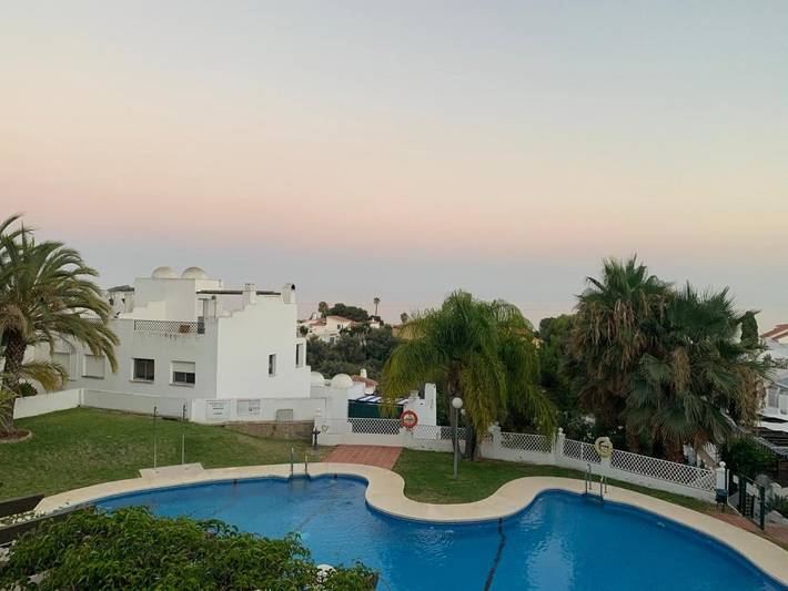 Apartamento de vacaciones para 9 personas, con jardín además de piscina y vistas - 1