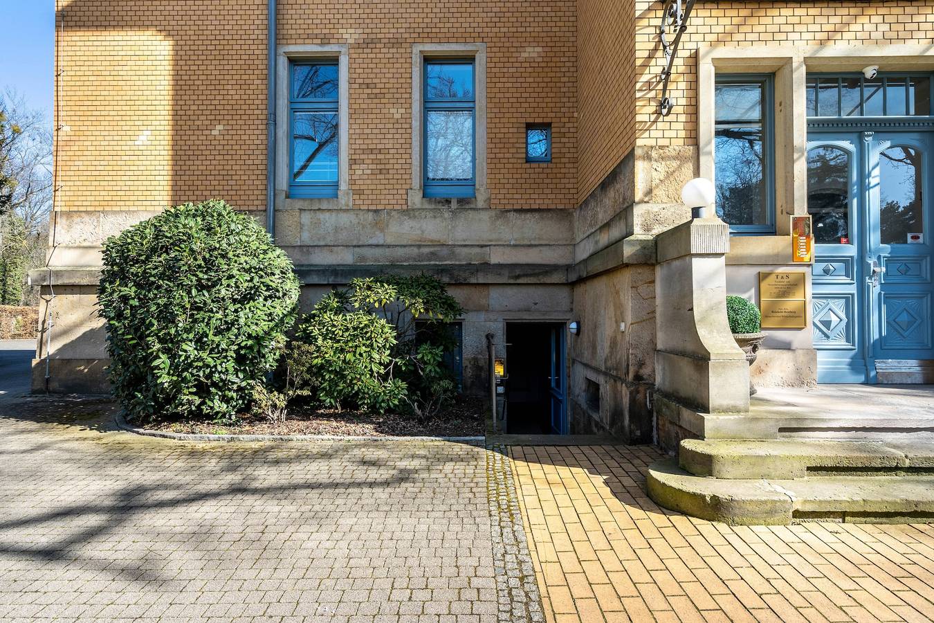 Ganze Wohnung, Ferienwohnung '2 Souterrain' mit privatem Garten und Wi-Fi in Blasewitz, Dresden