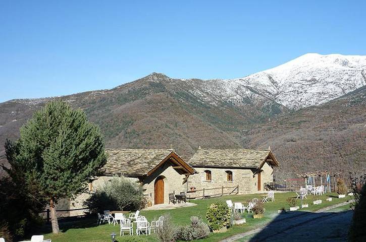 Hôtel pour 3 personnes, avec jardin ainsi que terrasse et piscine à Broto - 3