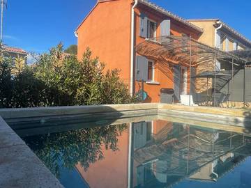Gîte pour 3 personnes, avec jardin et piscine à Villes-sur-Auzon