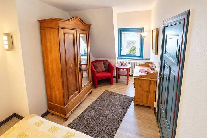 Ganze Wohnung, Ferienwohnung Hansen Hof 2 mit Garten und Terrasse im ländlichen Tinnum in Tinnum, Sylt (Gemeinde)