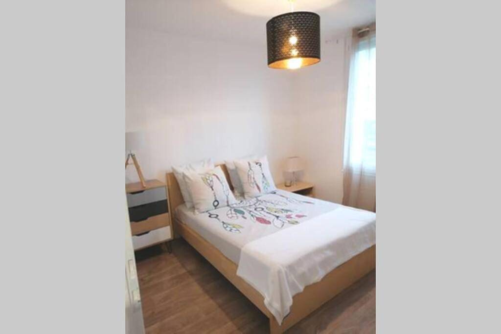 Appartement entier, Logement à 25min de Paris avec parking in Longjumeau, Essonne