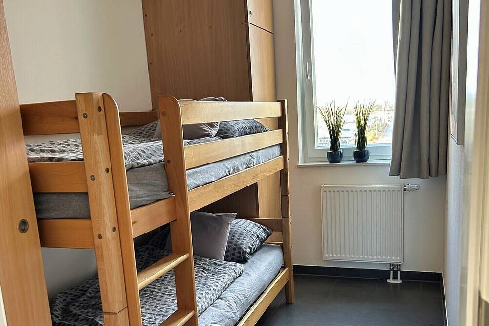 Ganze Wohnung, Tolle Ferienwohnung mit Balkon, Kamin nur wenige Meter vom Strand entfernt in Großenbrode, Ostholstein