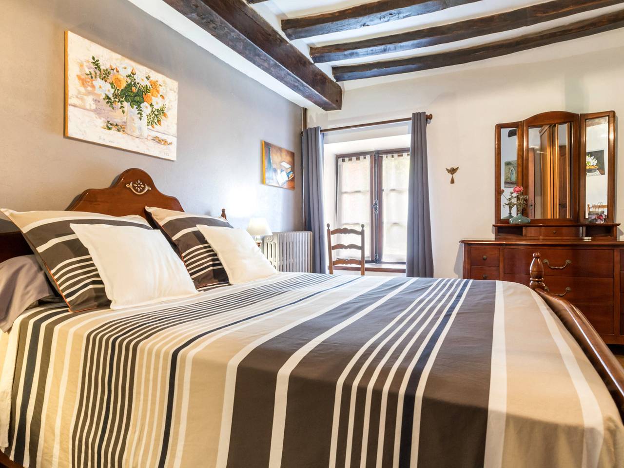 Charming Cottage with Heated Pool, Garden & Countryside Views in Teillé, Loire Valley