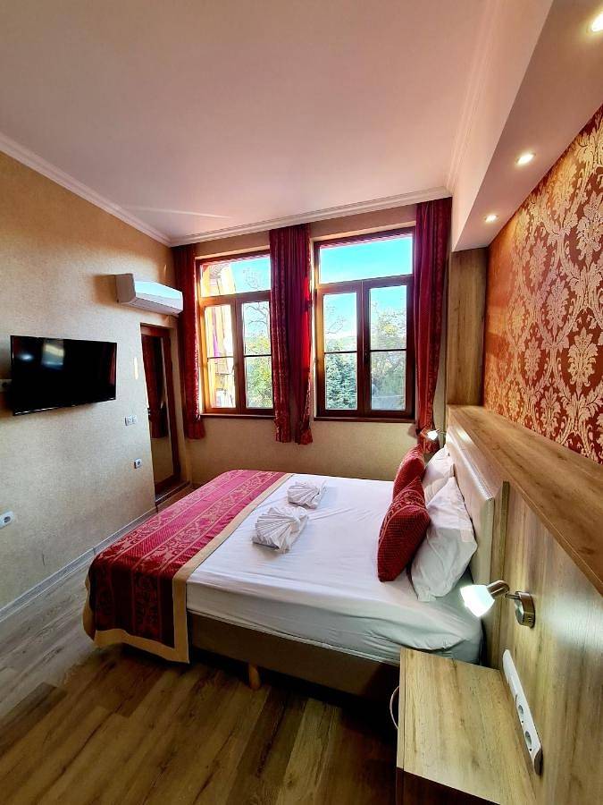 Hôtel pour 4 personnes, avec balcon dans Veliko Tarnovo - 3