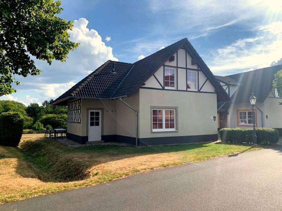 Six-Bedroom House in Ediger-Eller, Cochem-Zell