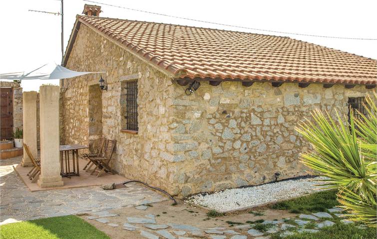 Airy Oasis with Pool & WiFi - 800m to Alcaracejos in Villanueva del Duque, Córdoba Province