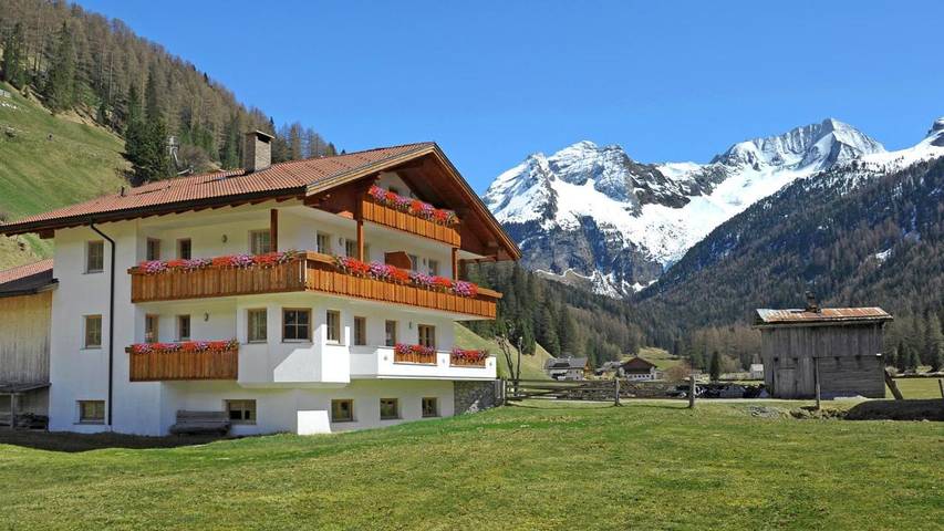 Ferienwohnung für 5 Personen, mit Ausblick und Garten, mit Haustier