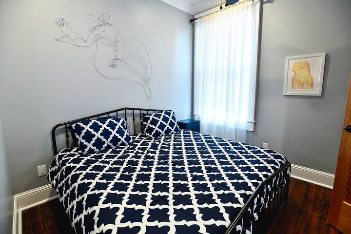 Bed and breakfast for 10 people, with garden and balcony, with pets in New Orleans