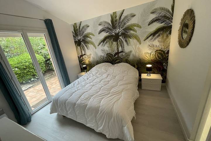 Villa 4★ à Ste-Maxime, climatisée, Piscine privée chauffée, plage &centre à pied in Sainte-Maxime, Côte méditerranéenne (France)